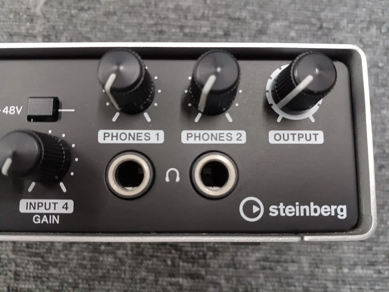STEINBERG Audio-Interface: UR44