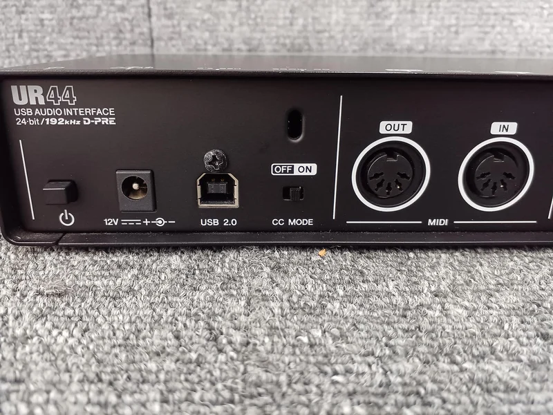 STEINBERG Audio-Interface: UR44