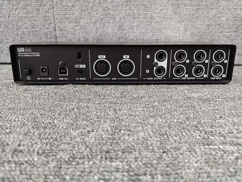 STEINBERG Audio-Interface: UR44