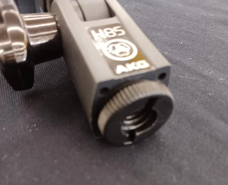 AKG Aufhängungshalterung H85