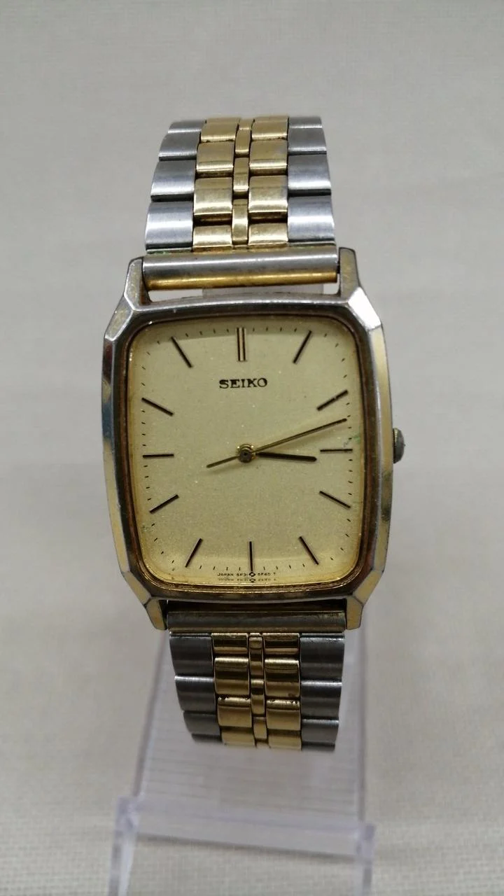 SEIKO Quarz-Armbanduhr 5P31-5E00