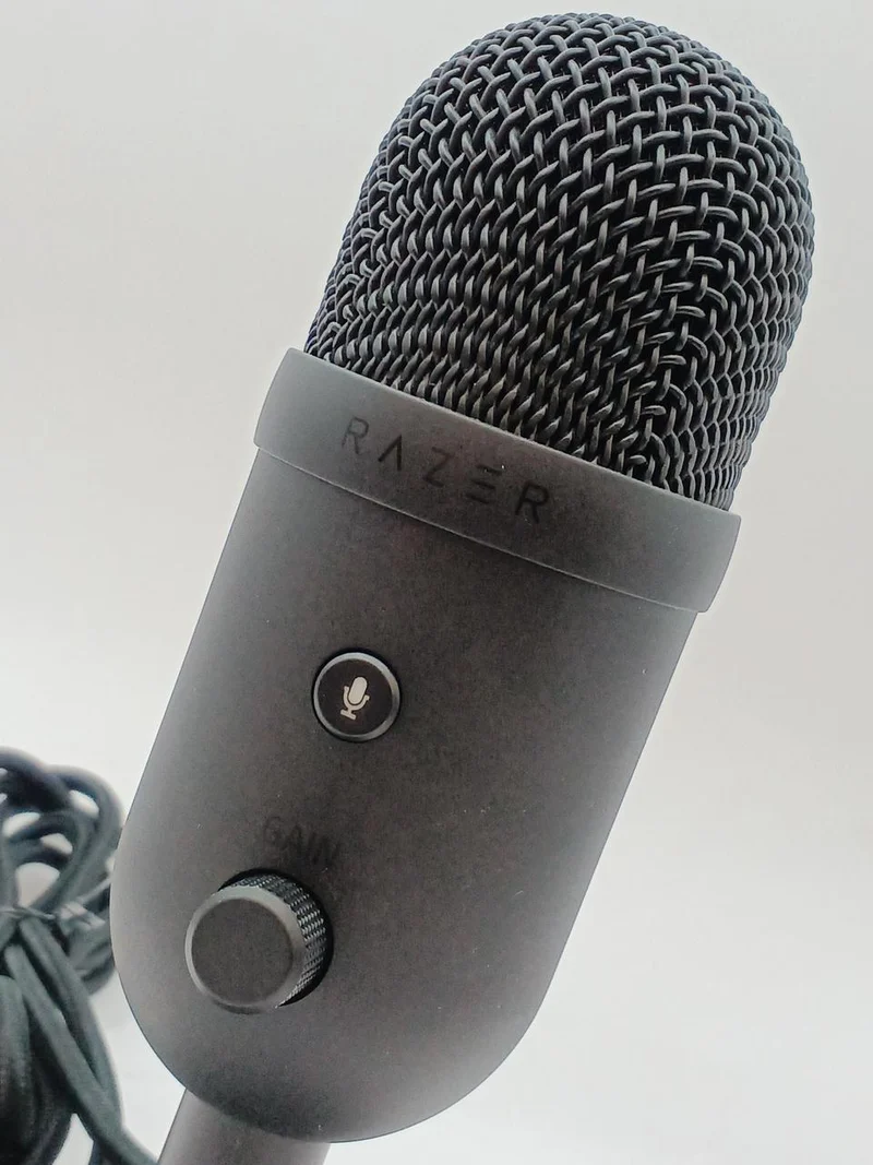 RAZER USB-Kondensatormikrofon SEIREN V2X