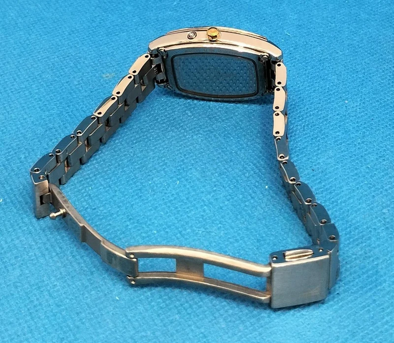SEIKO Quarz-Analog-Armbanduhr SSQW032