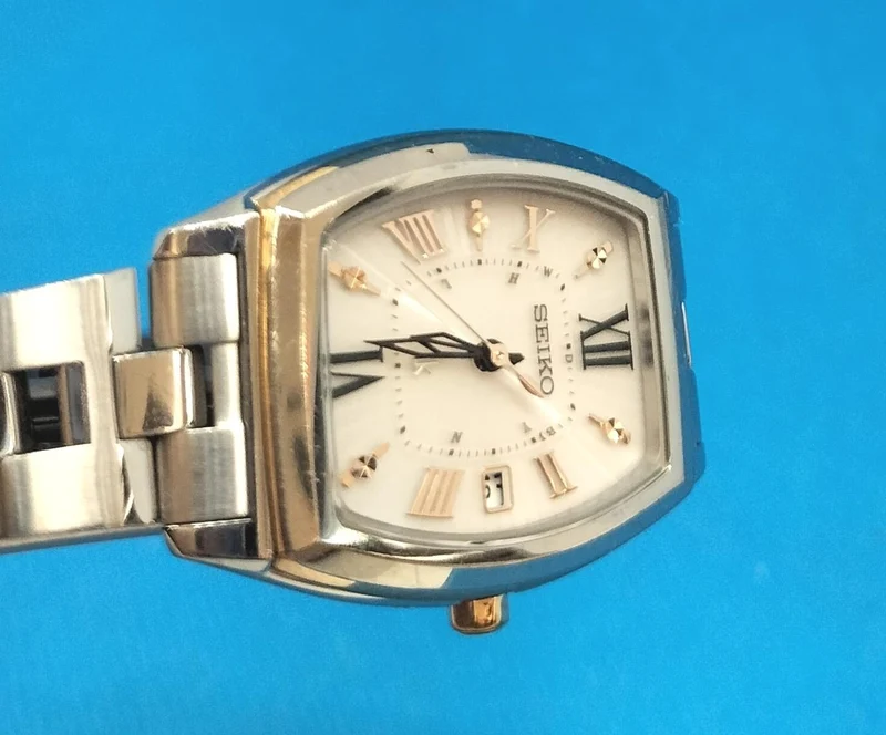SEIKO Quarz-Analog-Armbanduhr SSQW032