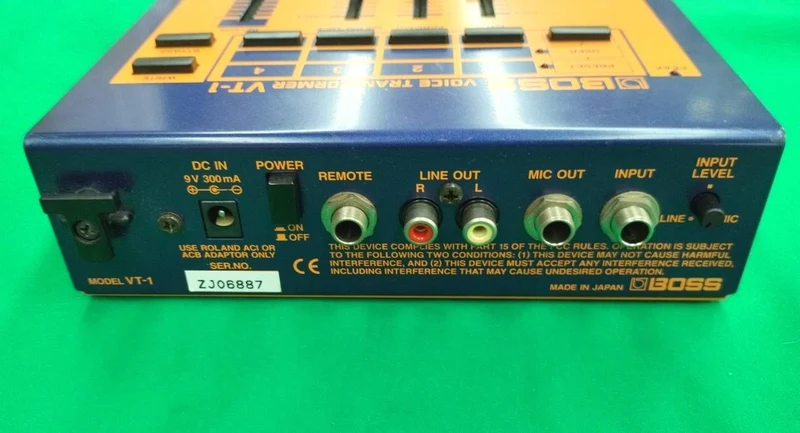 BOSS Vocal Effects VT-1