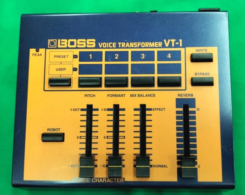 BOSS Vocal Effects VT-1