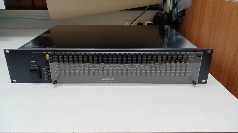 RAMSA Equalizer WZ-9320
