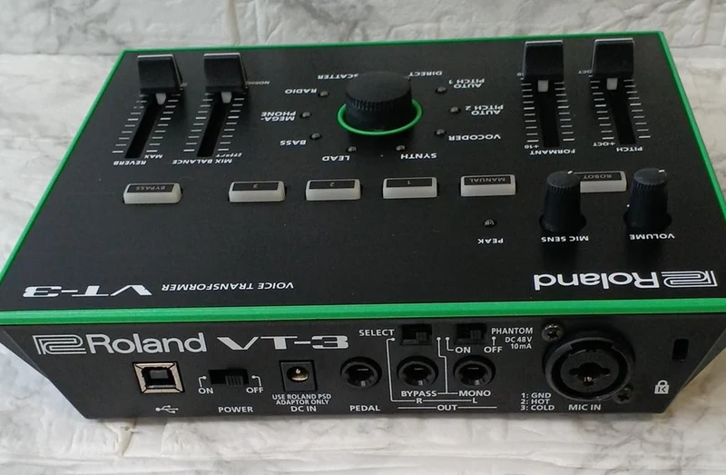 ROLAND Vocal Effects VT-3