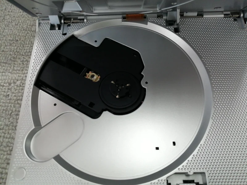 TASCAM Tragbarer CD-Gitarrentrainer CD-GT2