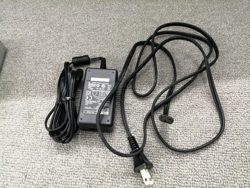 TASCAM Tragbarer CD-Gitarrentrainer CD-GT2