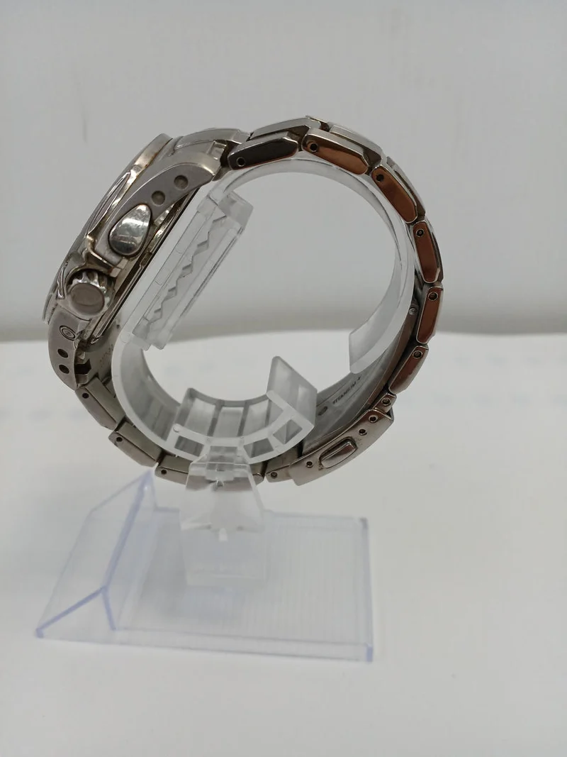 SEIKO Solar-Armbanduhr 7B22-0AA0