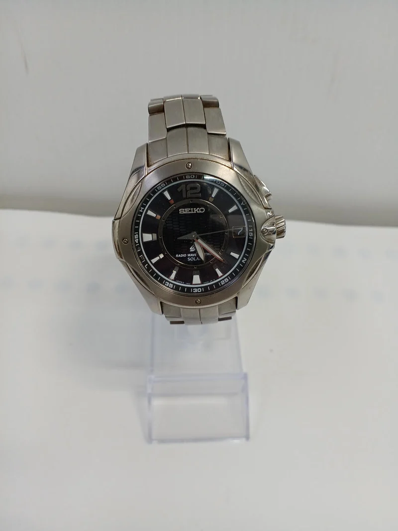 SEIKO Solar-Armbanduhr 7B22-0AA0