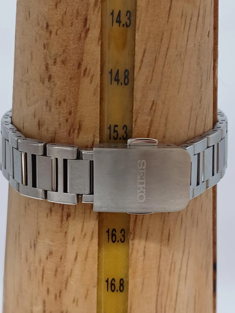 SEIKO Exceline 1B32-0AC0