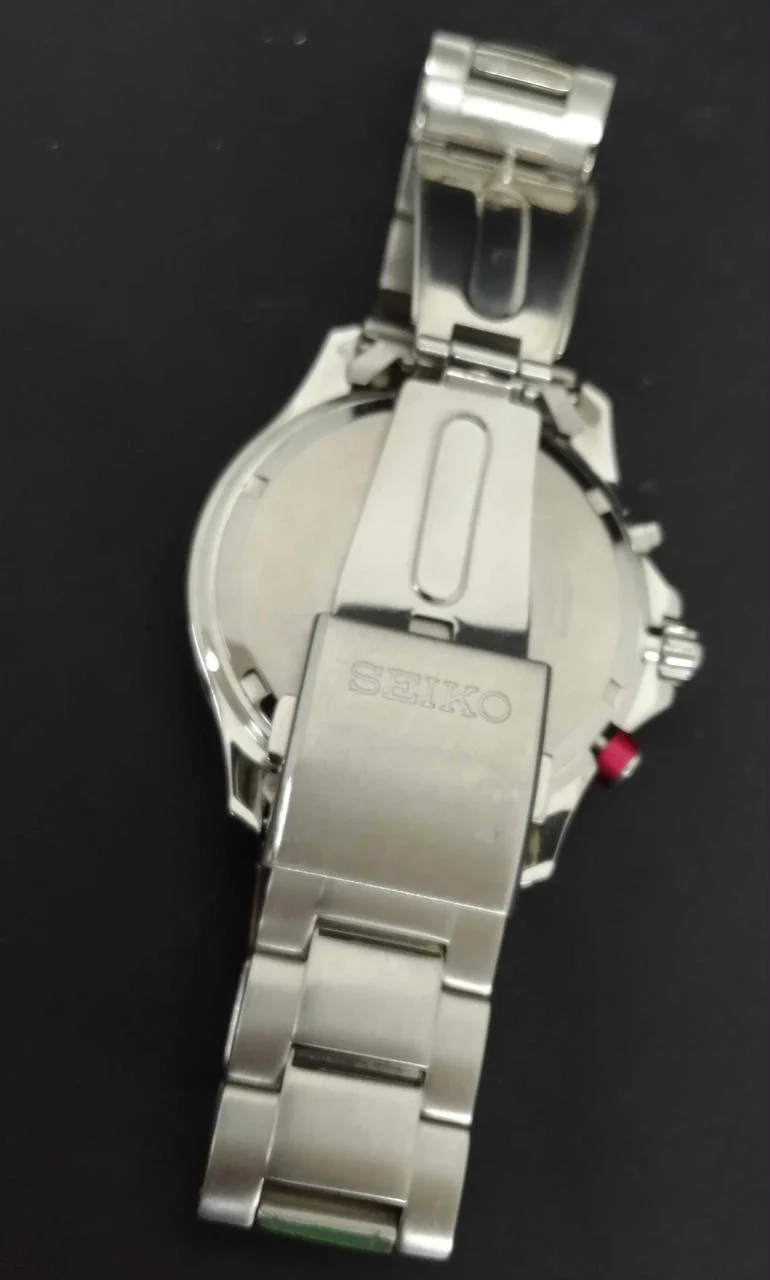 SEIKO Solaruhr V175-0DM0