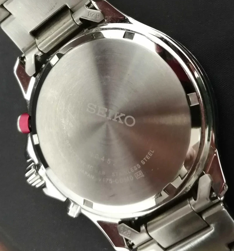 SEIKO Solaruhr V175-0DM0