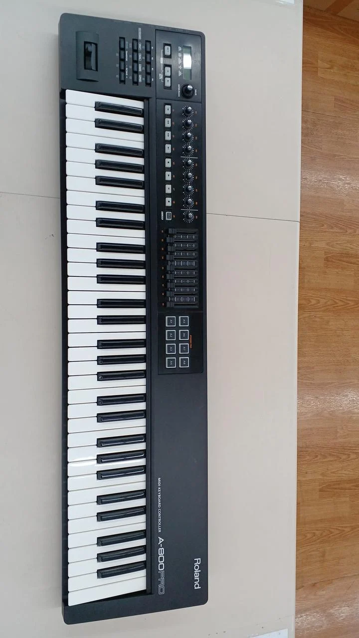 ROLAND MIDI-Keyboard A-800PRO