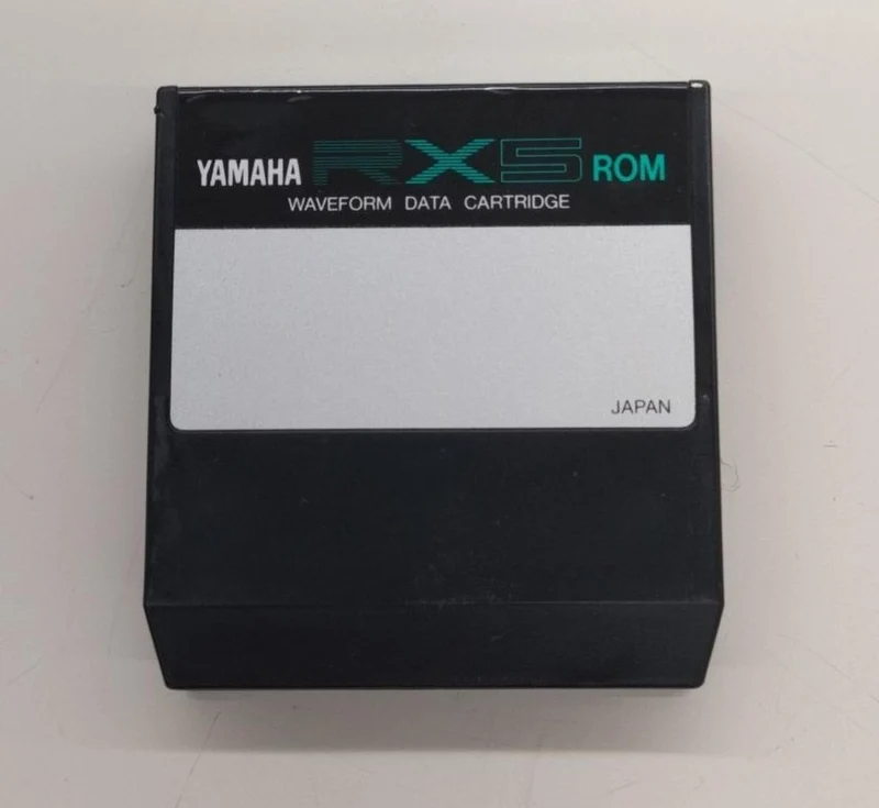 [SCHROTT] YAMAHA ROM-DATENKARTUSCHE -