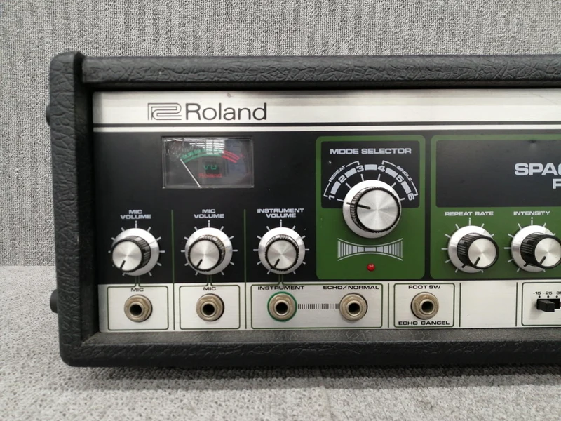 ROLAND Tape Echo RE-150