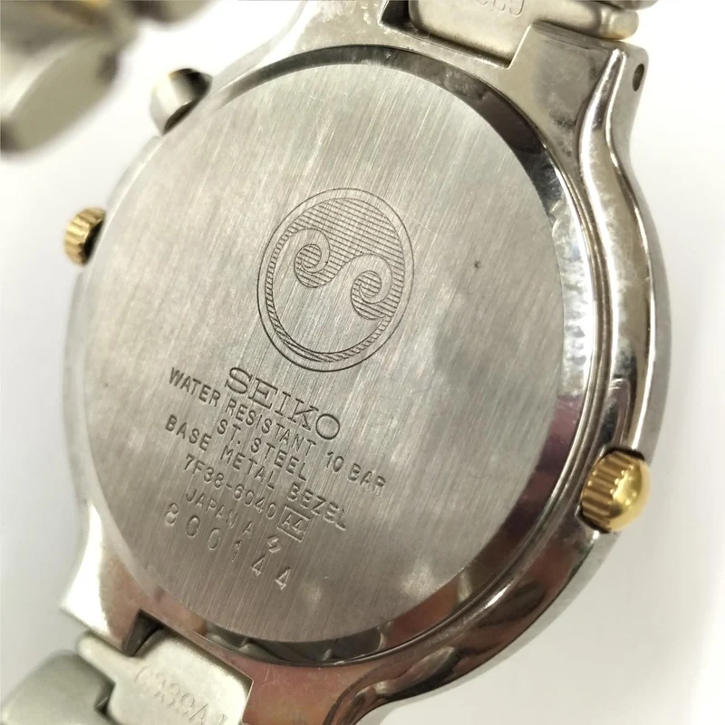 SEIKO Quartz 7F38-6040