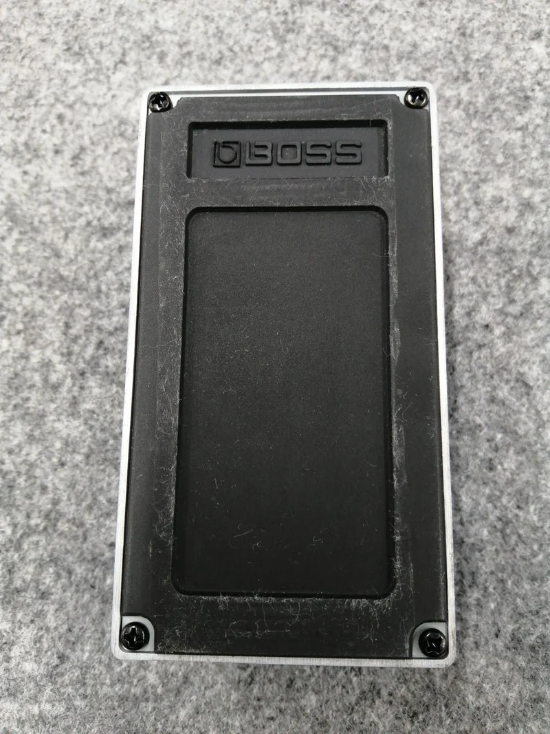 BOSS Effektpedal CH-1