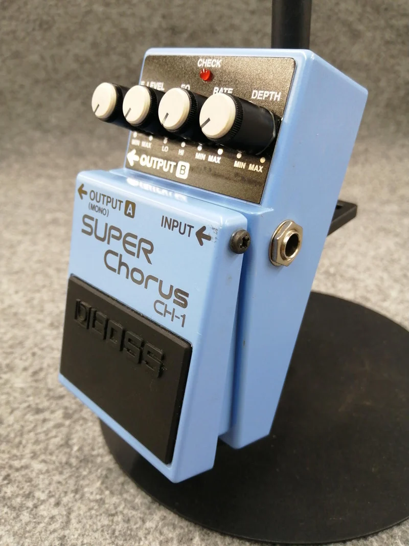 BOSS Effektpedal CH-1