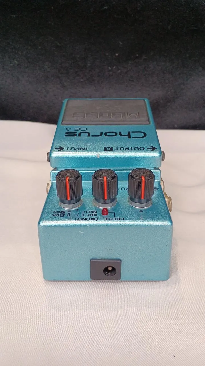 BOSS Effektpedal CE-3
