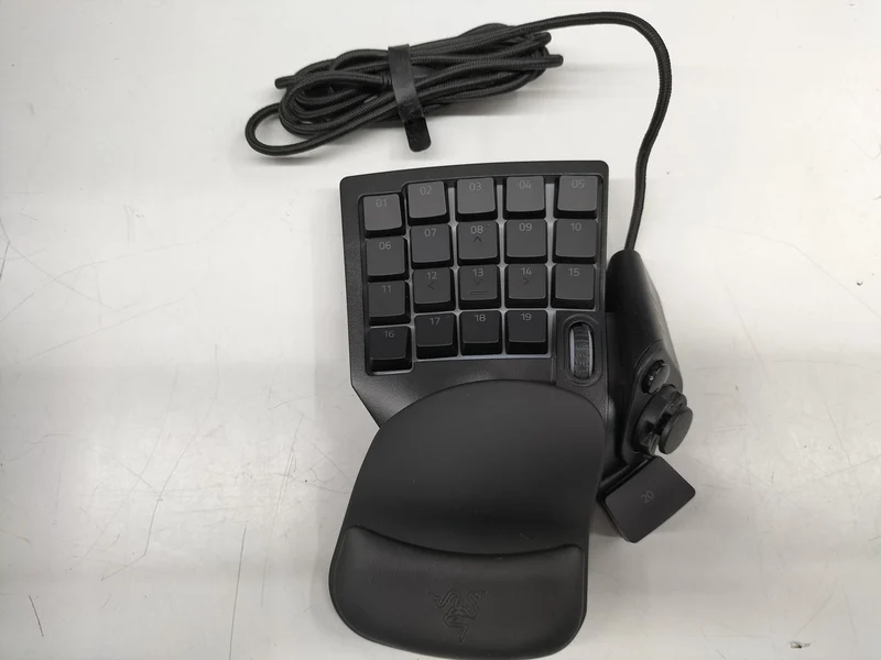RAZER Gaming-Tastatur RZ07 02270100? R3M1