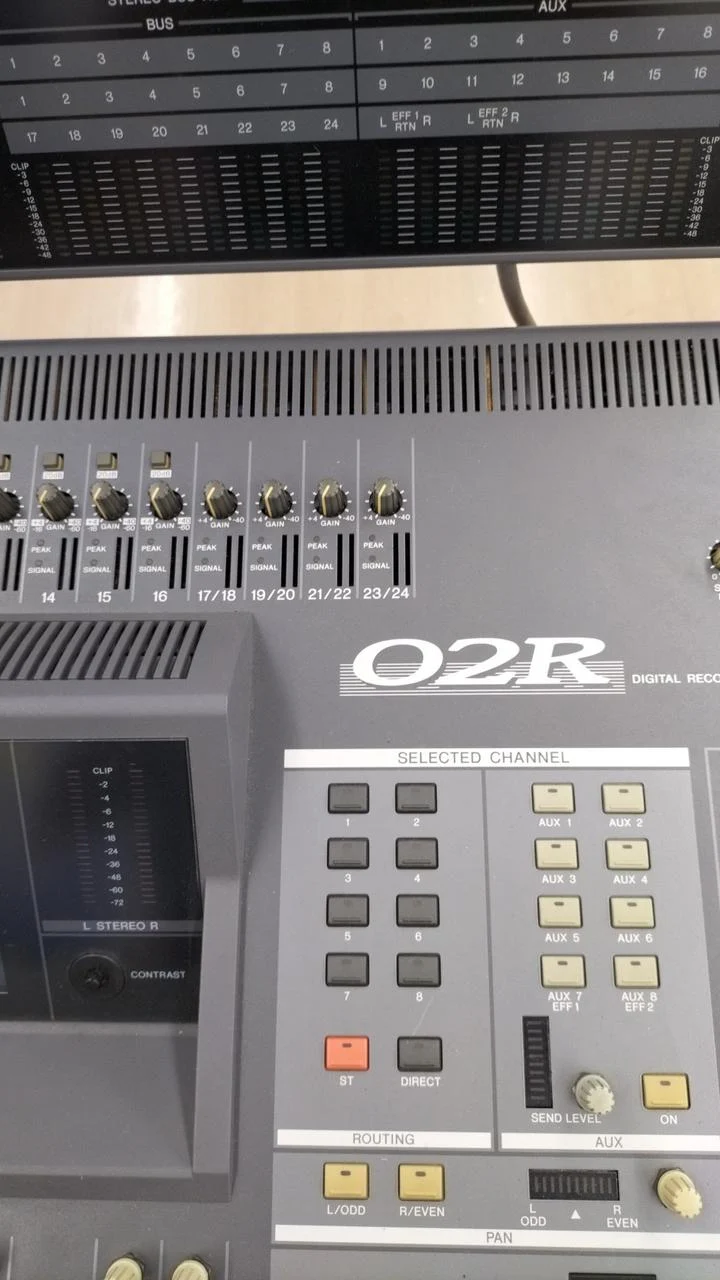 [SCHROTT] YAMAHA Digitalmixer O2R