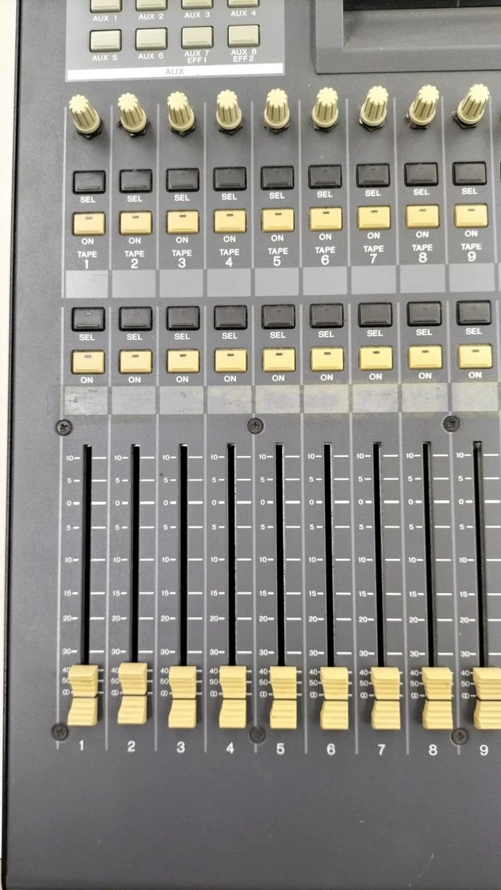 [SCHROTT] YAMAHA Digitalmixer O2R