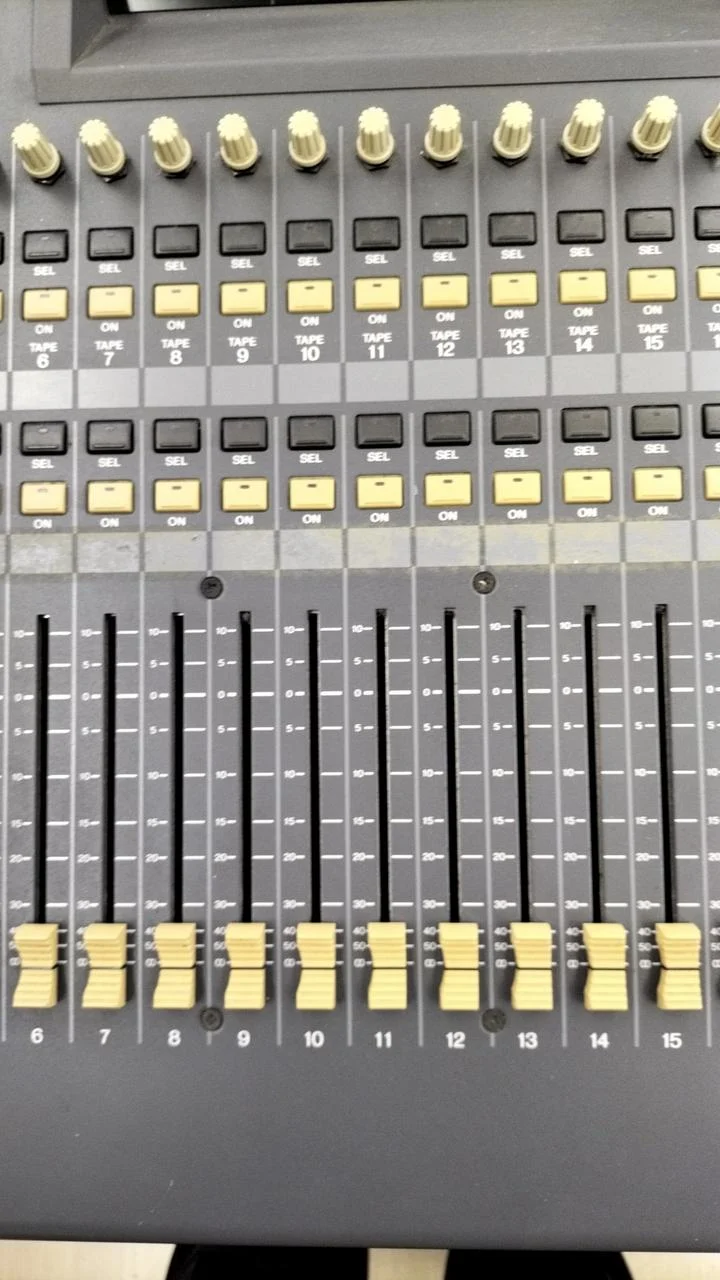 [SCHROTT] YAMAHA Digitalmixer O2R