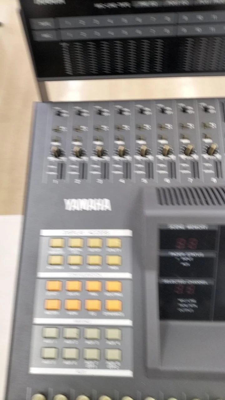 [SCHROTT] YAMAHA Digitalmixer O2R