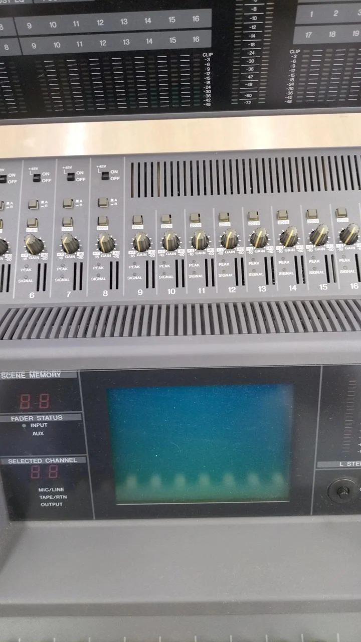 [SCHROTT] YAMAHA Digitalmixer O2R