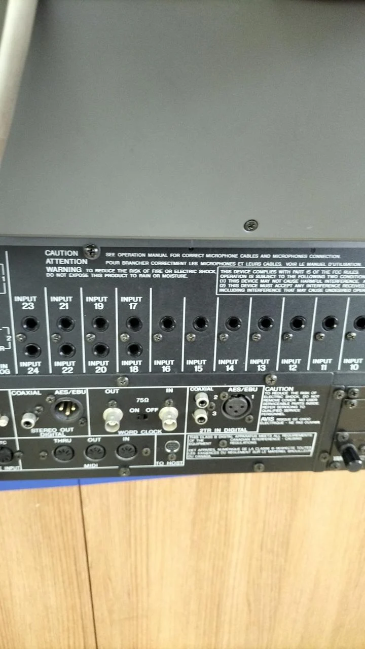 [SCHROTT] YAMAHA Digitalmixer O2R