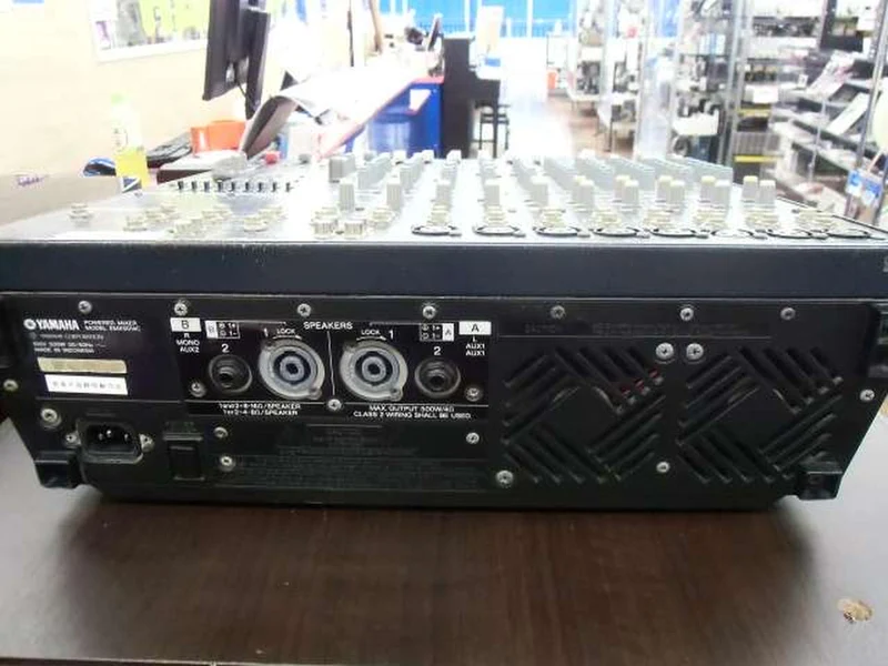 YAMAHA [Keine Garantie für Schrott] EMX5014C EMX5014C
