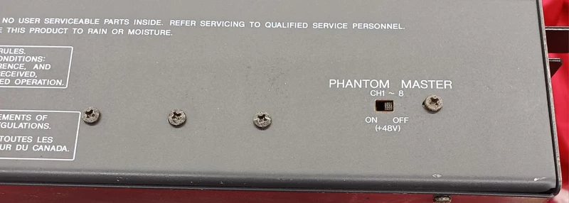 YAMAHA 12-Kanal-Analogmischer MX12/4