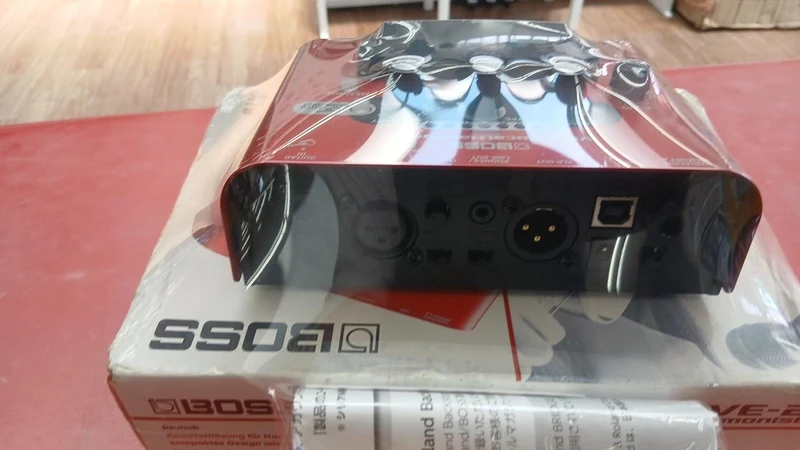 BOSS Vocal Effects VE-2