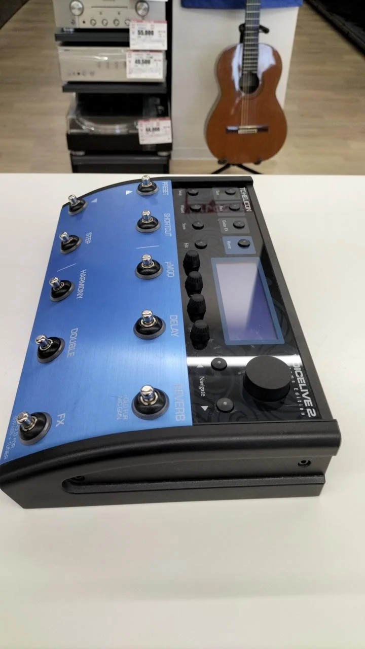 TC-HELICON Vocal Effects VOICELIVE2 EXTREME EDITION