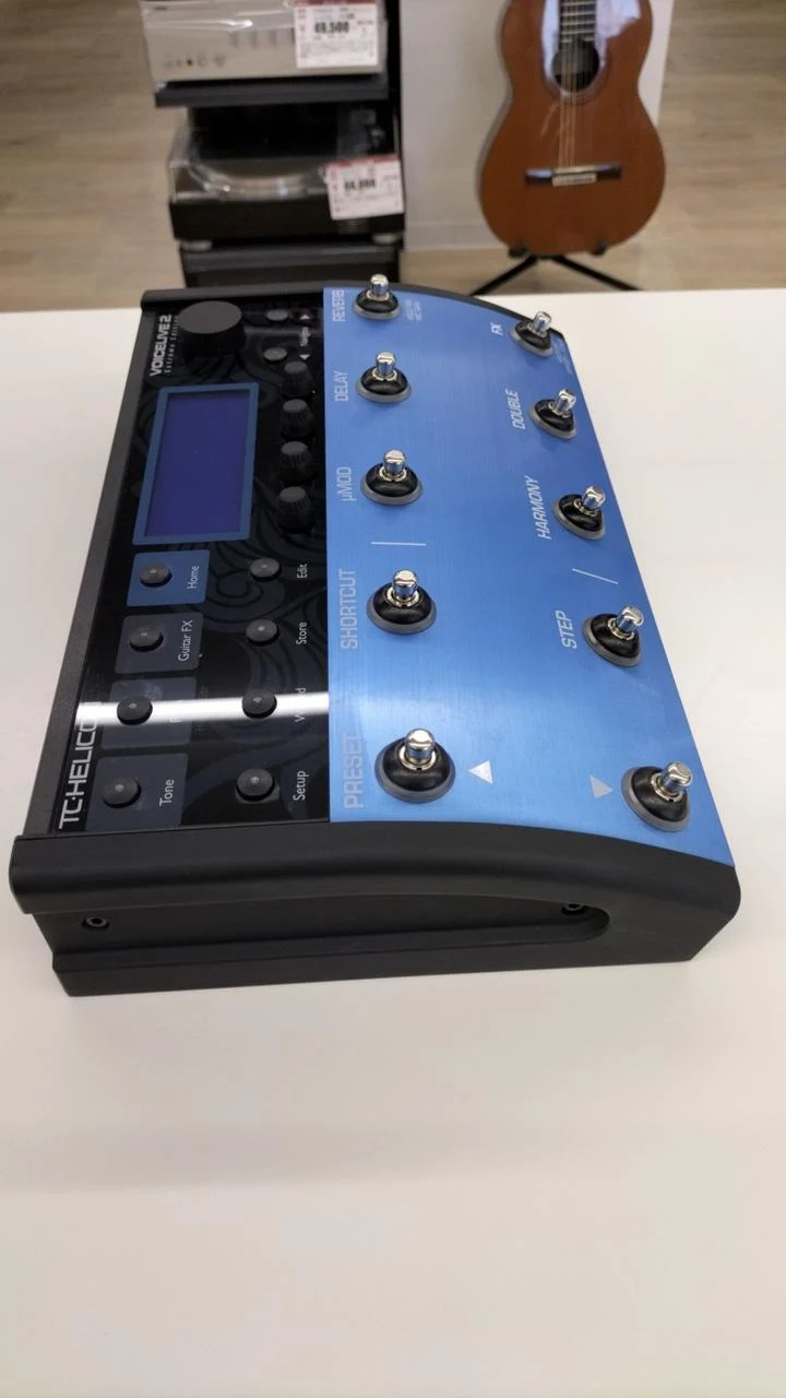 TC-HELICON Vocal Effects VOICELIVE2 EXTREME EDITION