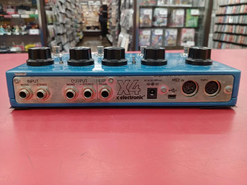 TC ELECTRONIC Effektpedale FLASHBACK & LOOPER