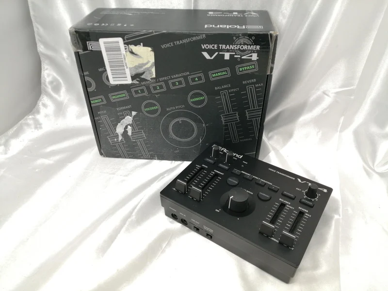 ROLAND Vocal Effects VT-4