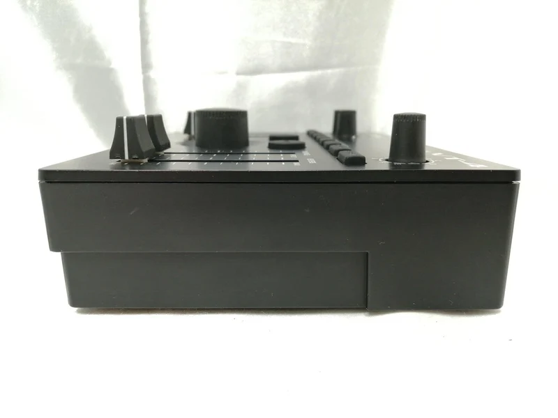 ROLAND Vocal Effects VT-4