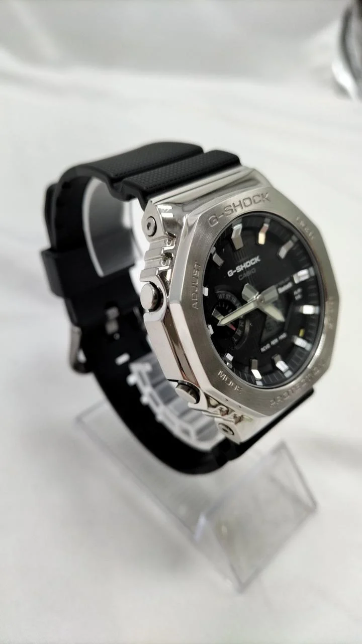 CASIO G-SHOCK Tough Solar Armbanduhr GBM-2100
