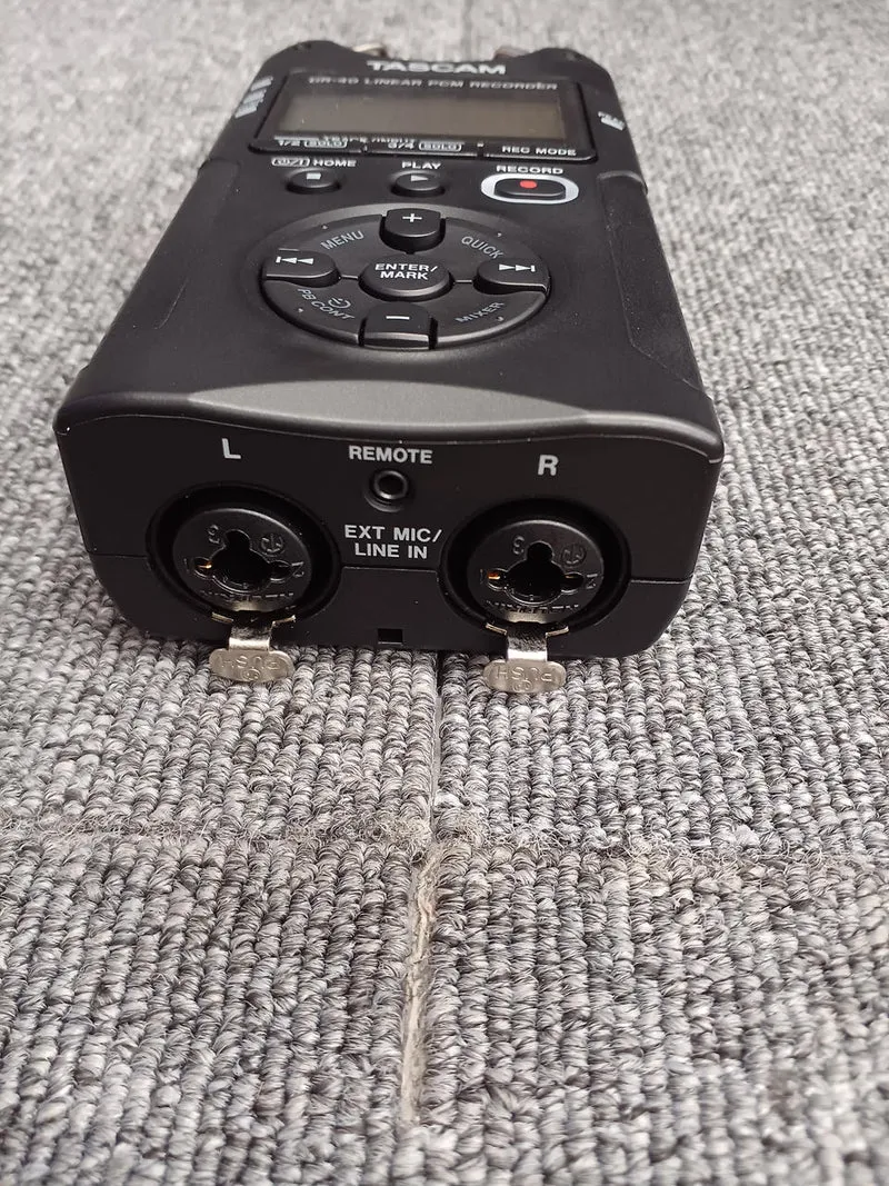 TASCAM PCM-Recorder DR-40