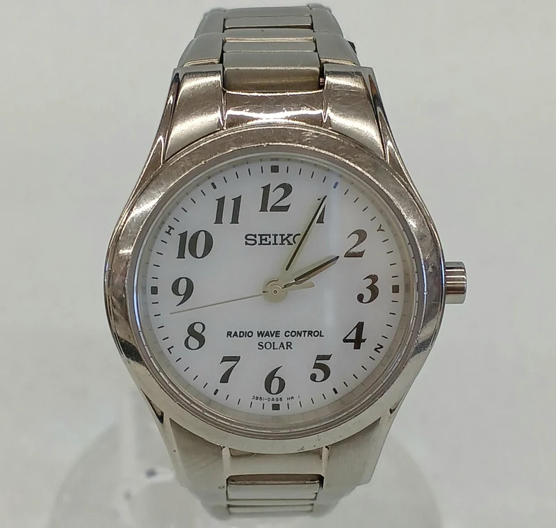 SEIKO Solar-Armbanduhr 3B51-0AD0