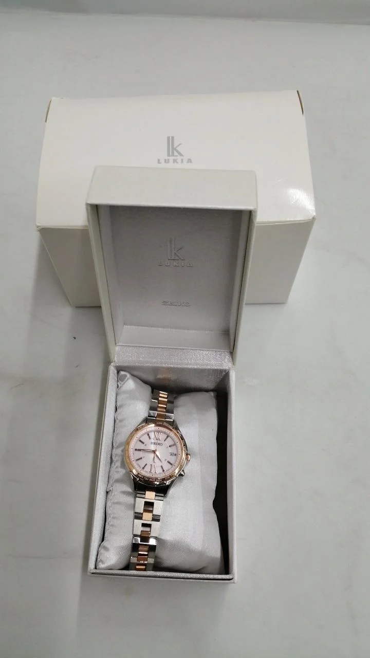 SEIKO Solar-Quarz-Armbanduhr 1B25-OAHO
