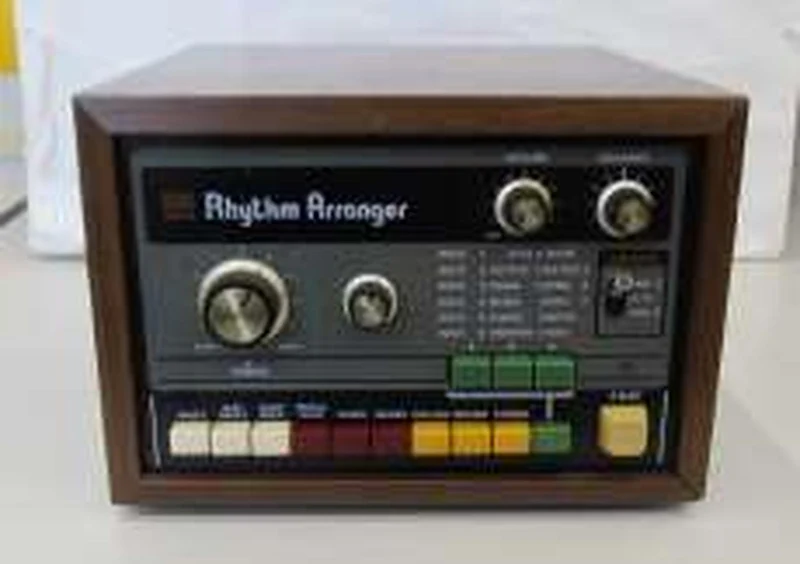 ROLAND Rhythmus-Arranger TR-66