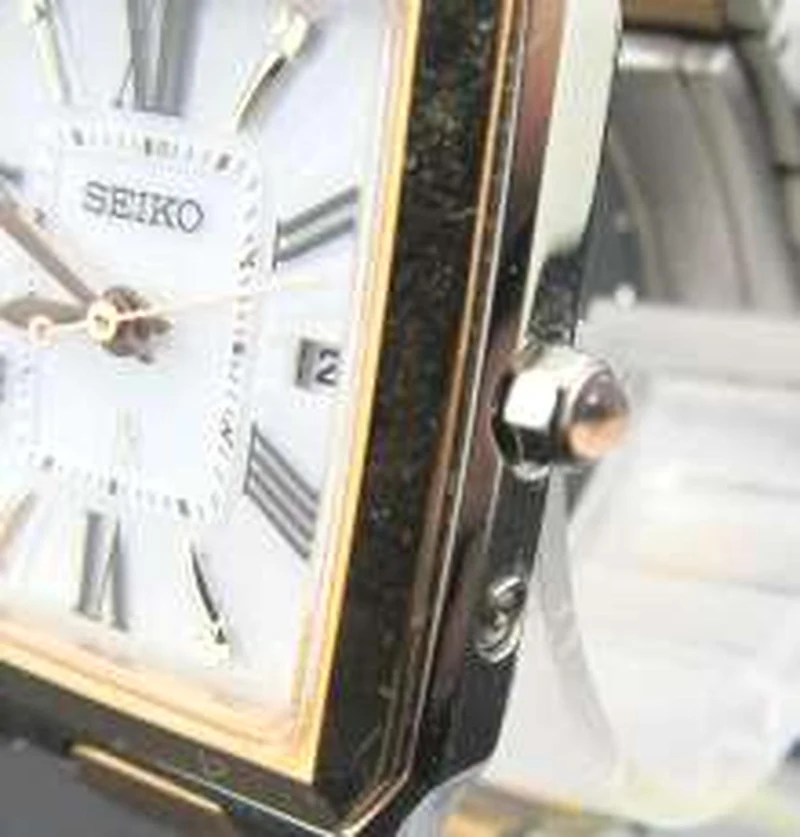 SEIKO Quarz-Analog-Armbanduhr ohne Box 1B22-0CF0