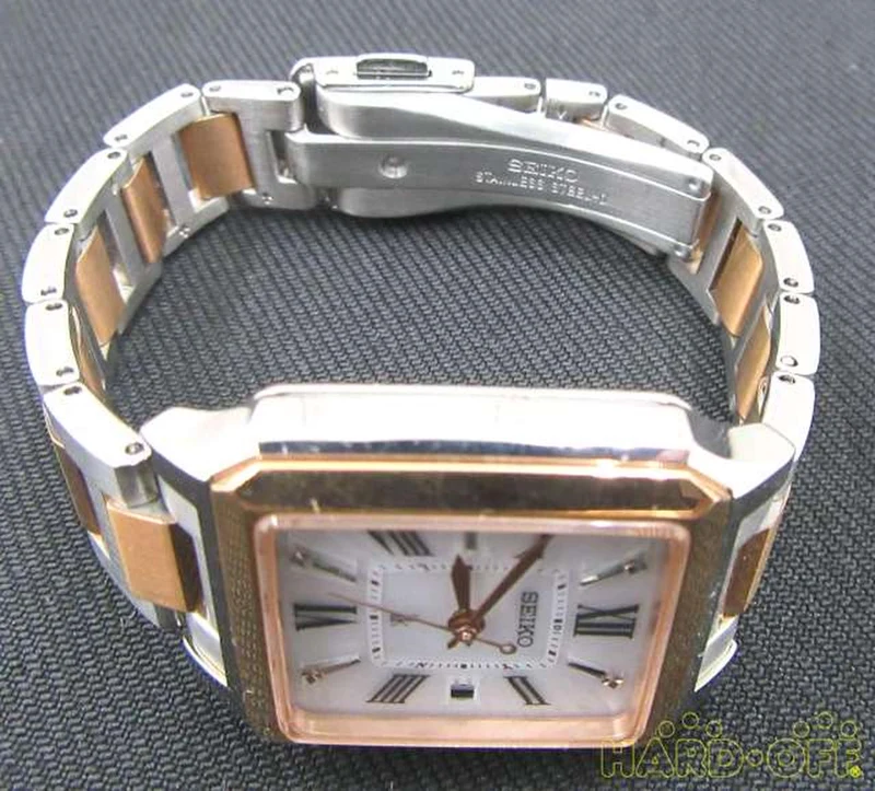 SEIKO Quarz-Analog-Armbanduhr ohne Box 1B22-0CF0