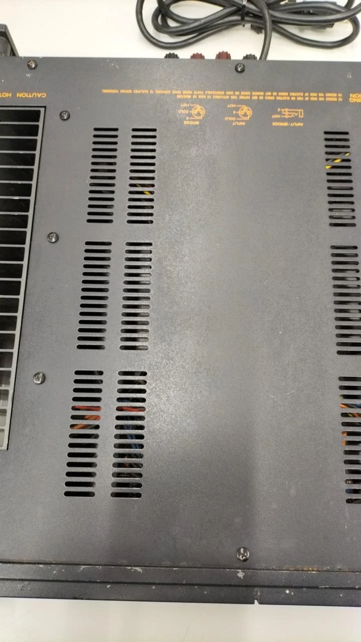 TOA Leistungsverstärker Rack Typ P75D