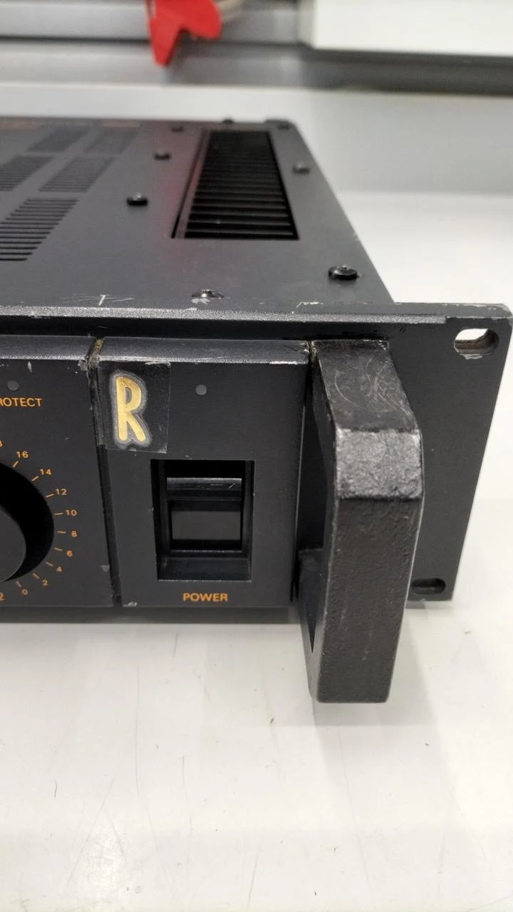TOA Leistungsverstärker Rack Typ P75D